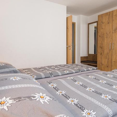 شقة Haus Floralp زيرمات المظهر الخارجي الصورة